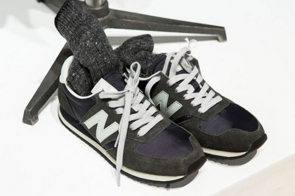 margaret-howell-x-new-balance-402-picture-01
