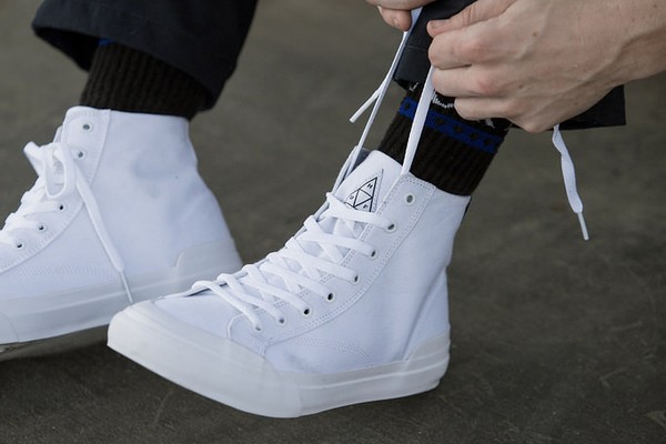 huf-classic-hi-white-canvas-limited-edition-01