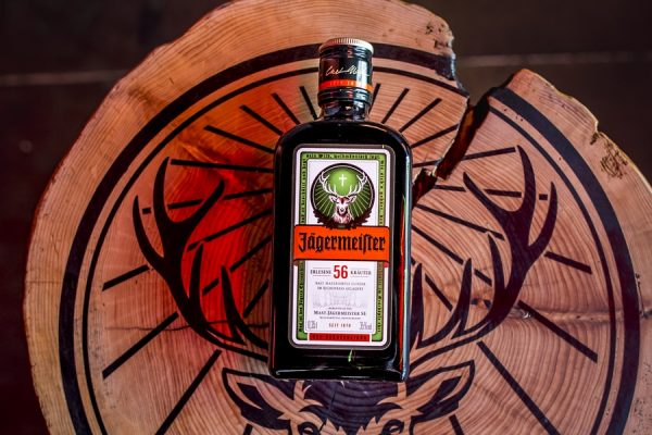 Jägermeister dévoile sa nouvelle bouteille