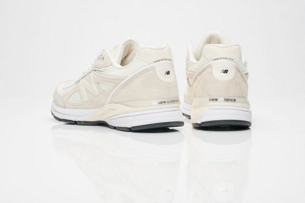 Collaboration Stüssy x New Balance 990v4 "Cream"