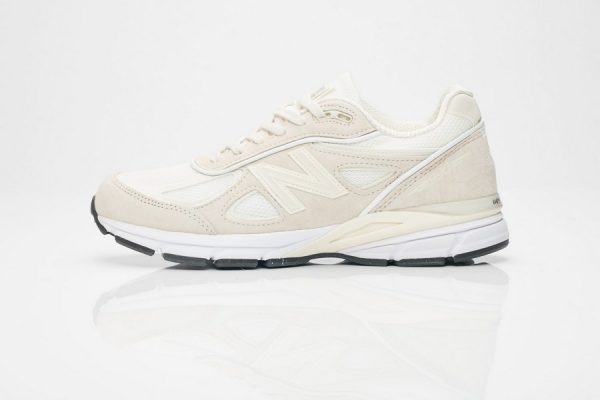 Collaboration Stüssy x New Balance 990v4 "Cream"