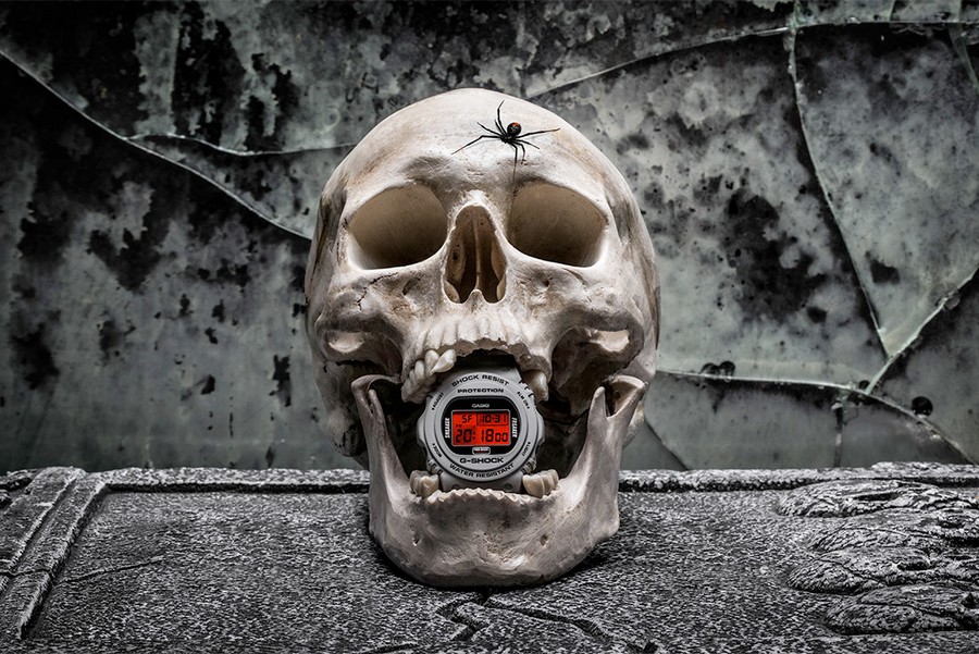 g shock dw 5700 redback