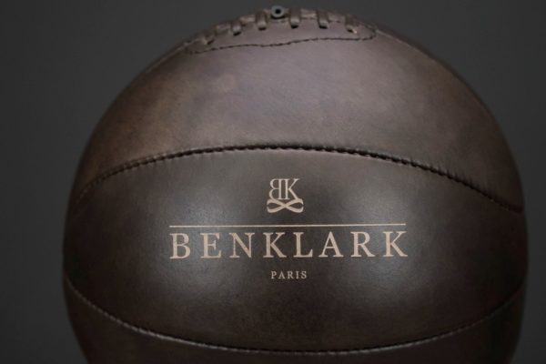 Benklark réédite un ballon de basket décoratif collector en édition limité