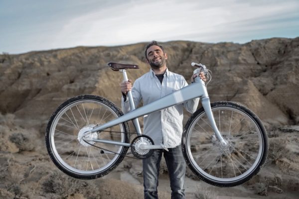 Le vélo électrique de Coleen rend hommage à la bicyclette de Jean Prouvé