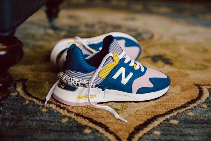 New balance runs in the outlet family