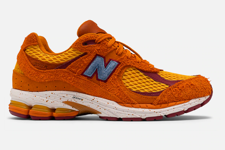 Collaboration Salehe Bembury x New Balance 2002R 