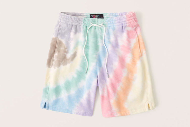 Abercrombie & Fitch lance une collection tiedye arcenciel Pride 2021