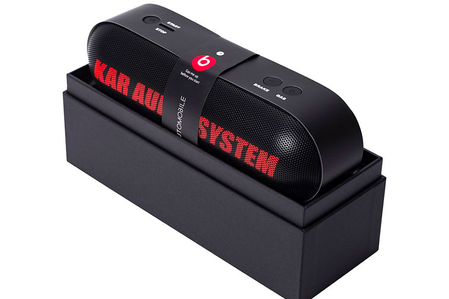 L’Art de l’Automobile x Beats Pill+ "KAR AUDIO SYSTEM"