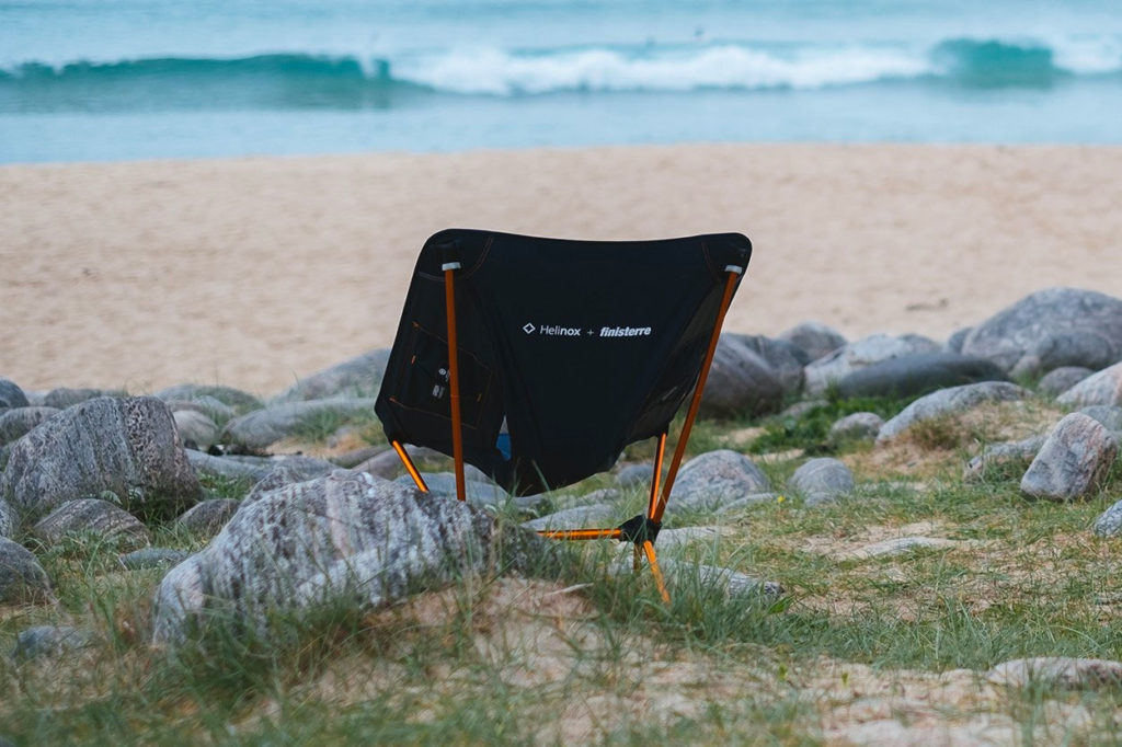Chaise de camping recyclée Helinox x Finisterre