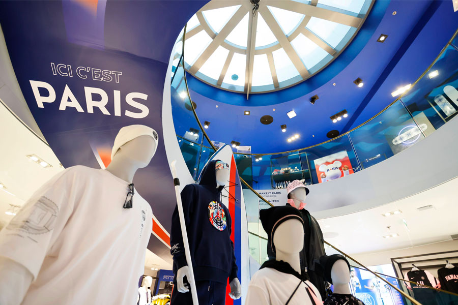 Le Paris Saint-Germain ouvre une nouvelle boutique flagship sur les Champs Élysées