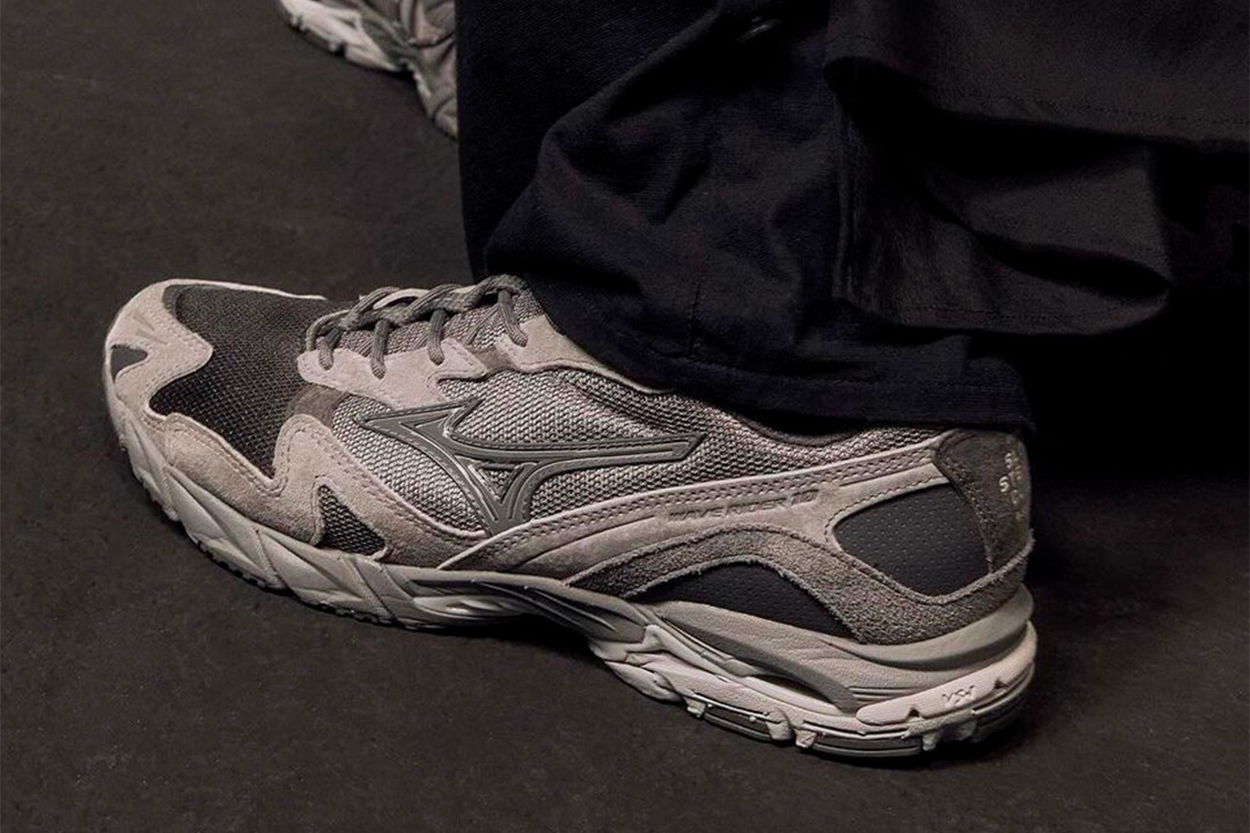 Français) Découvrez la Slow Steady Club x Mizuno Wave Rider